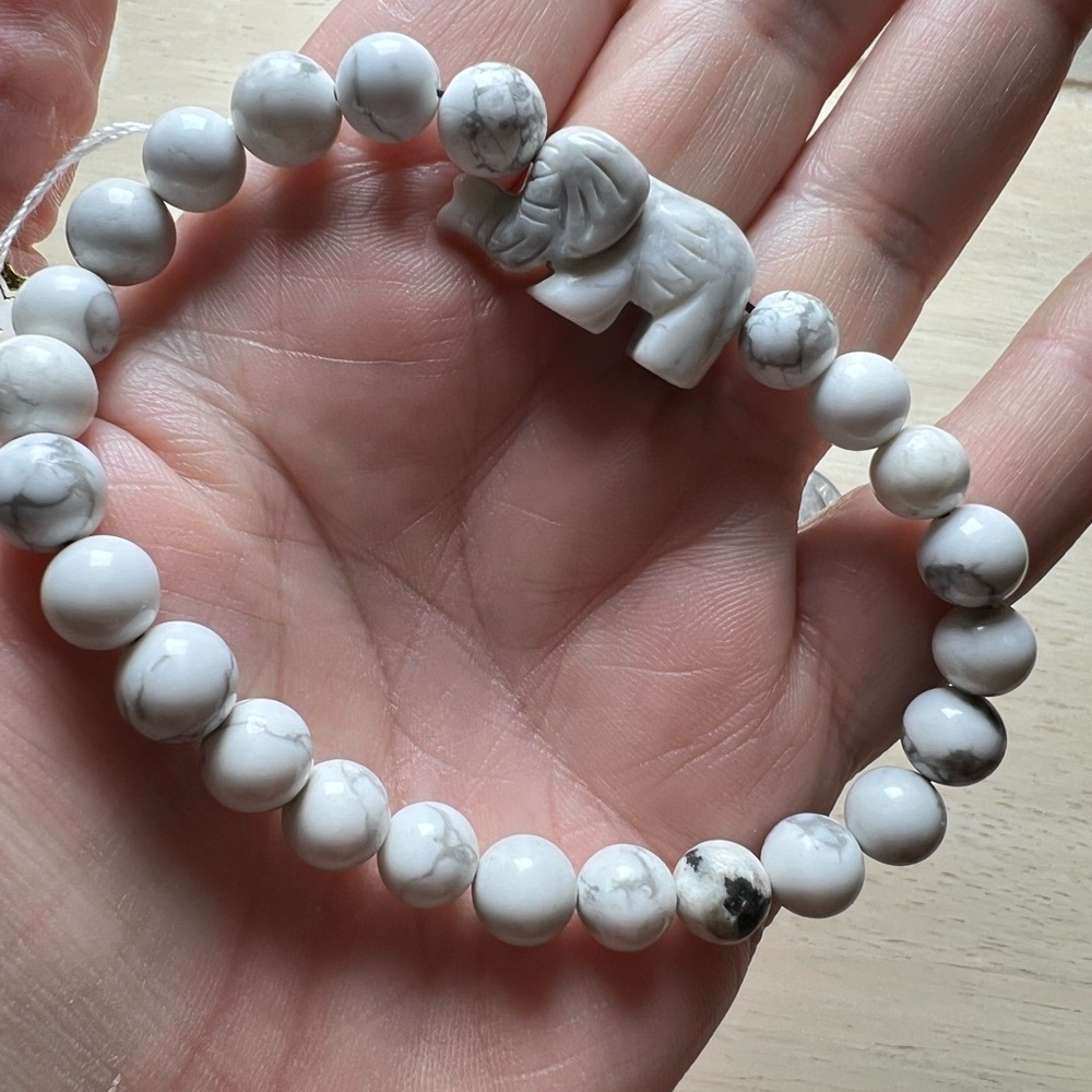 #45 Howlite Plus Size White Marble Beaded Elephant Bracelet